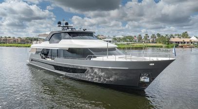 Significant Price Drop on 33m Ocean Alexander Motor Yacht Twin Dreams