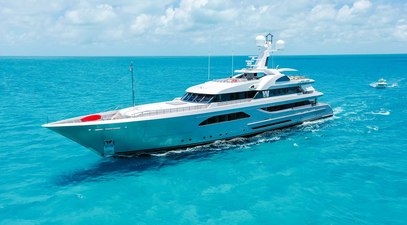 Feadship Motor Yacht W Receives €2.6M Price Reduction 