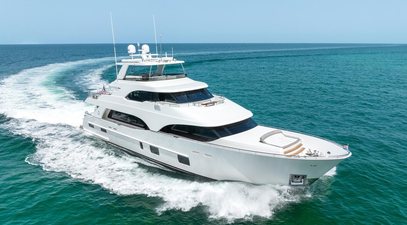 $1.5M Price Reduction on 34m Ocean Alexander 112 Megayacht Je Reviens 