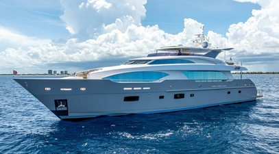 37m Horizon RP120 Motor Yacht Short Story Listed for Sale