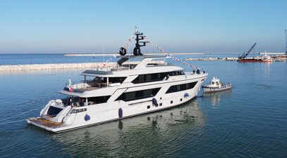 Cantiere delle Marche delivers first yacht from new RJ Line