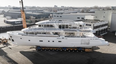 VIDEO: Ninth Moonen 122 Martinique Yacht Progresses with Hull and Superstructure Joining
