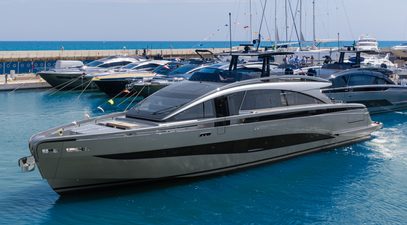 28m Pershing GTX90 Sport Utility Yacht Launched