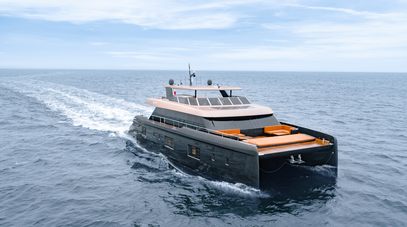 Sunreef delivers SHIMALI, its first 100 Sunreef Power catamaran 