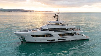 CdM launches PAZIENZA RJ 115 superyacht