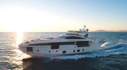 Azimut Grande 32 Metri picks up second award in two months