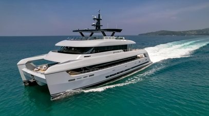 $2.5M Price Drop on 36m ‘White Lotus’ SilverYachts Catamaran SpaceCat