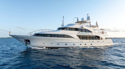 $1M Price Reduction on 37m Benetti Classic 120 Superyacht Arthur's Way