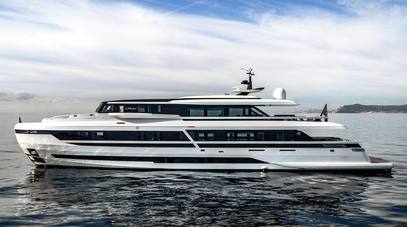 40m Extra Yachts X130 Triplex Motor Yacht L.A.U.L. Receives €2M Price Reduction