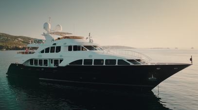 37m Benetti Classic 120' Superyacht Soho Receives €1M Price Reduction 