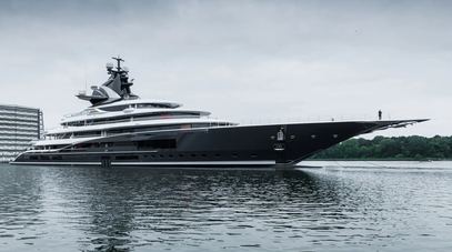 Superyacht Spotlight: Inside the Floating Guestlist of the Bezos Wedding