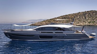 29m Azimut S10 Motor Yacht D Five Receives €400K Price Reduction