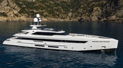 50m Tankoa S501 Superyacht Kinda Receives €2M Price Reduction Ahead of Summer Season