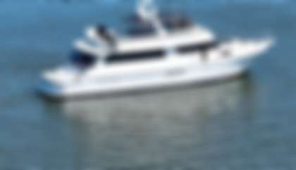 Hatteras 80 Cockpit MY