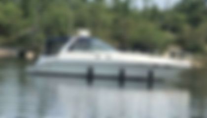 Sea Ray 410 Express Cruiser