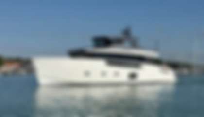 Similar For Sale Yacht: Sanlorenzo SX76