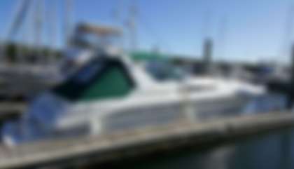 Similar For Sale Yacht: Sea Ray 400 Express Cruiser