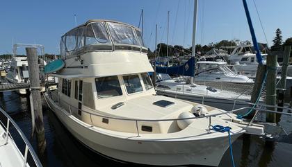 Mainship 400 Trawler