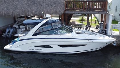 Regal 32 Express