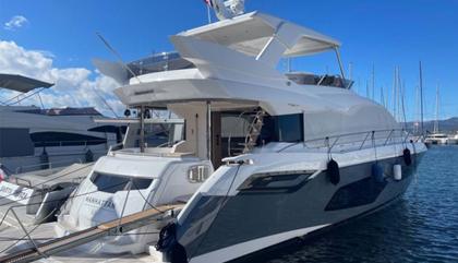 Similar For Sale Yacht: Sunseeker Manhattan 68
                                         Mk1