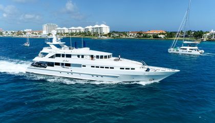 Similar For Sale Yacht: At Last