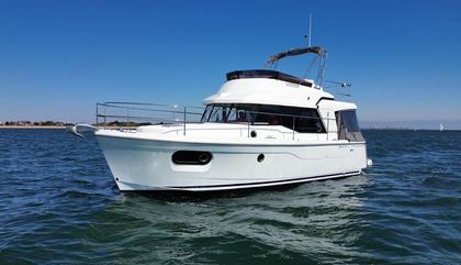 Beneteau Swift Trawler 35, Beneteau Swift Trawler 35 For Sale