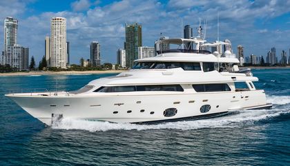 Custom Line Navetta 33
                                         Mk1