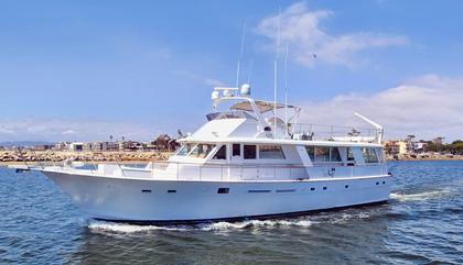 Hatteras 70 Extended Deckhouse