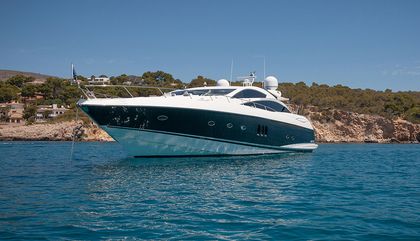 Similar For Sale Yacht: Sunseeker Predator 82