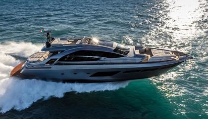 Pershing 8X
