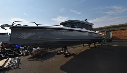 Axopar 37 XC Cross Cabin