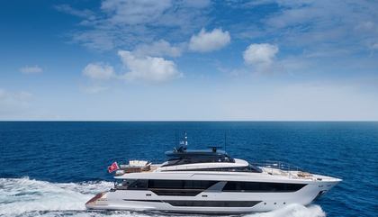 Similar For Sale Yacht: Ferretti 1000