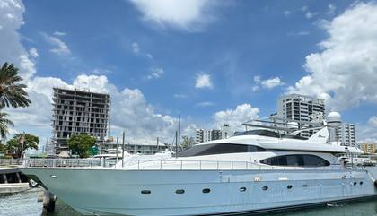 Similar For Sale Yacht: Azimut 85 Ultimate
                                         Mk1