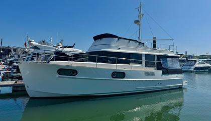 Beneteau Swift Trawler 44