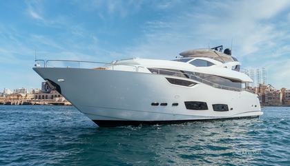 Sunseeker 95 Yacht