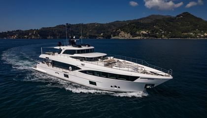 Similar For Sale Yacht: Gulf Craft Majesty 100