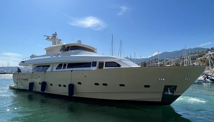 Similar For Sale Yacht: Custom Line Navetta 27