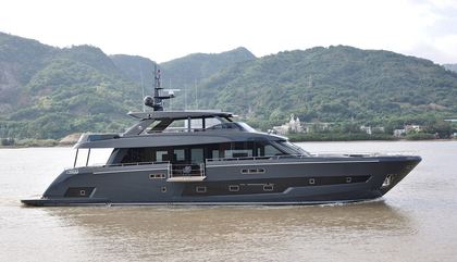 Flybridge 98