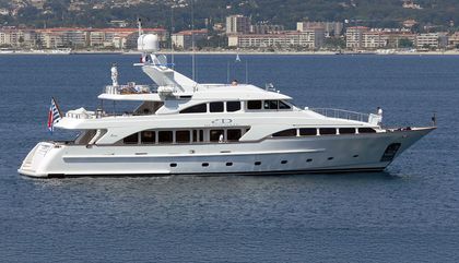 Benetti Classic 115'