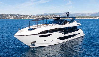 Similar For Sale Yacht: Sunseeker 100 Yacht