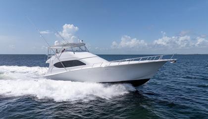 Hatteras GT70