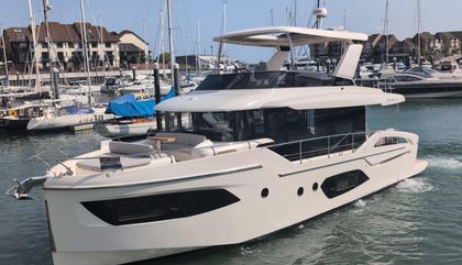 Similar For Sale Yacht: Absolute Navetta 53
