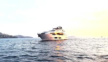 Sunseeker 95 Yacht