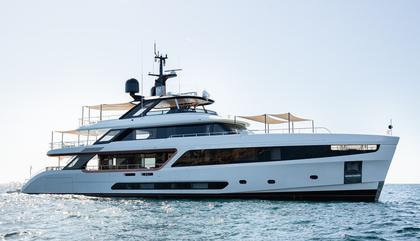 Similar For Sale Yacht: Benetti Motopanfilo 37M