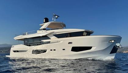 Similar For Sale Yacht: Numarine 26 XP