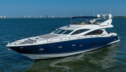 Similar For Sale Yacht: Sunseeker 82 Yacht