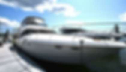 Sea Ray 560 Sedan Bridge