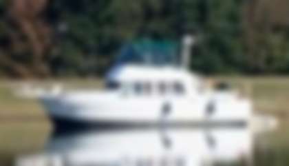 Mainship 430 Trawler