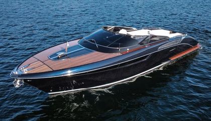 Riva Rivamare 38, Riva Rivamare 38 For Sale