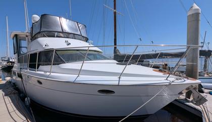 Carver 500 Cockpit Motor Yacht